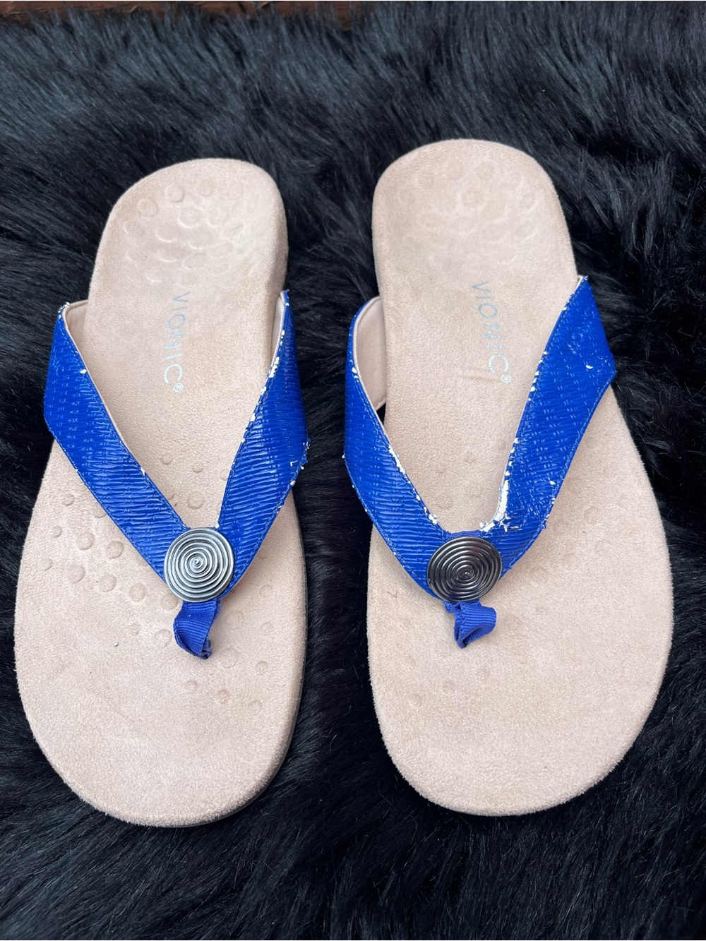 Vionic “Hilda” Thong Sandals